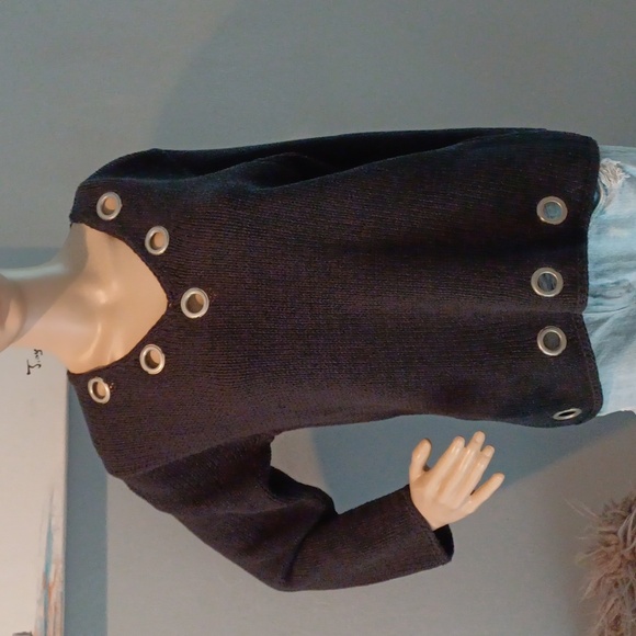 Lulu-B Grommet black knit Vneck sweater L - Picture 9 of 14